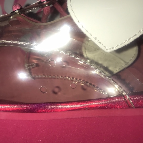 Shoes - Picture 5 of 8